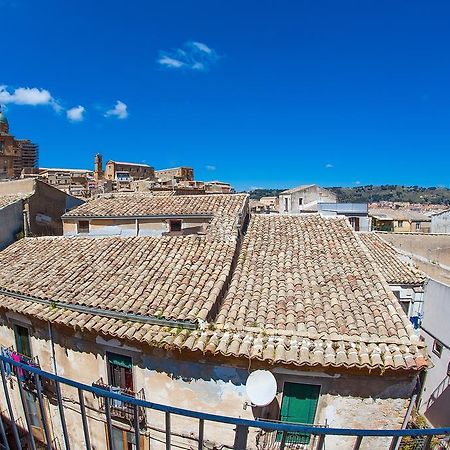 Umberto 33 Bed & Breakfast Piazza Armerina Exterior foto